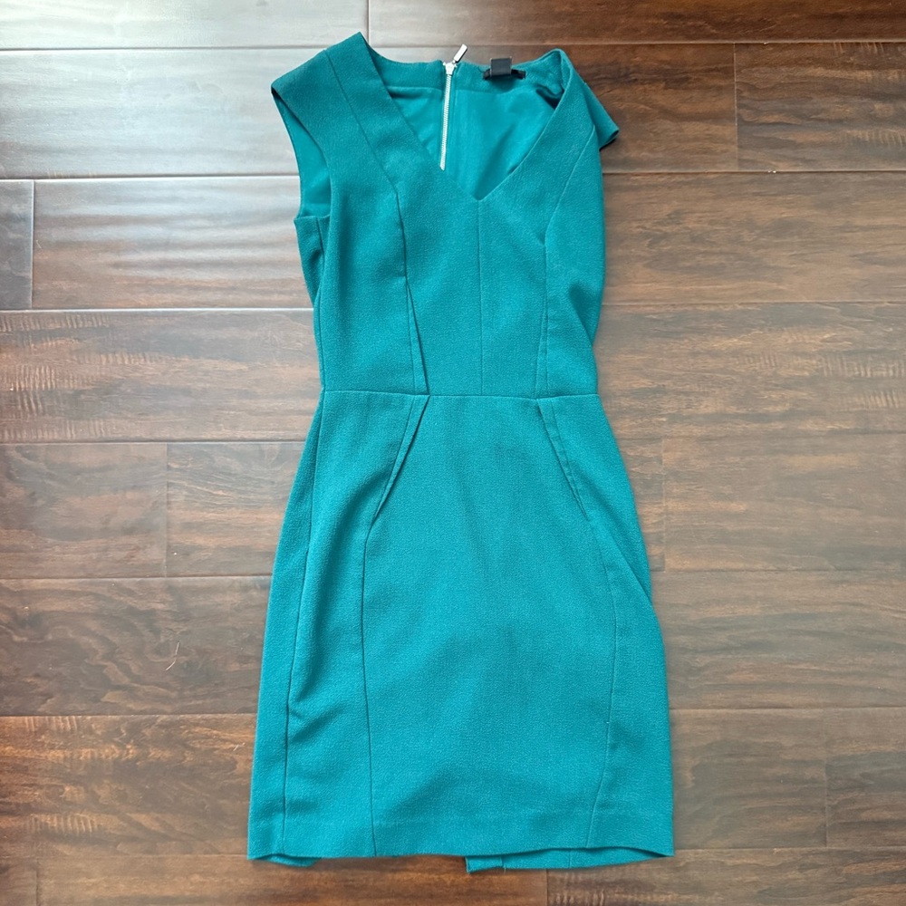 H&M Green Sleeveless Dress